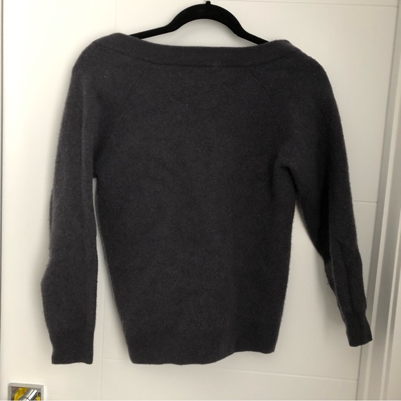 Golden by TNA Wide V Neck Cashmere/Wool Sweater from Aritzia - Picture 2 of 7